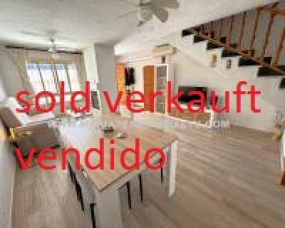 Casa adosada - Venta - Los Alcázares - V0058