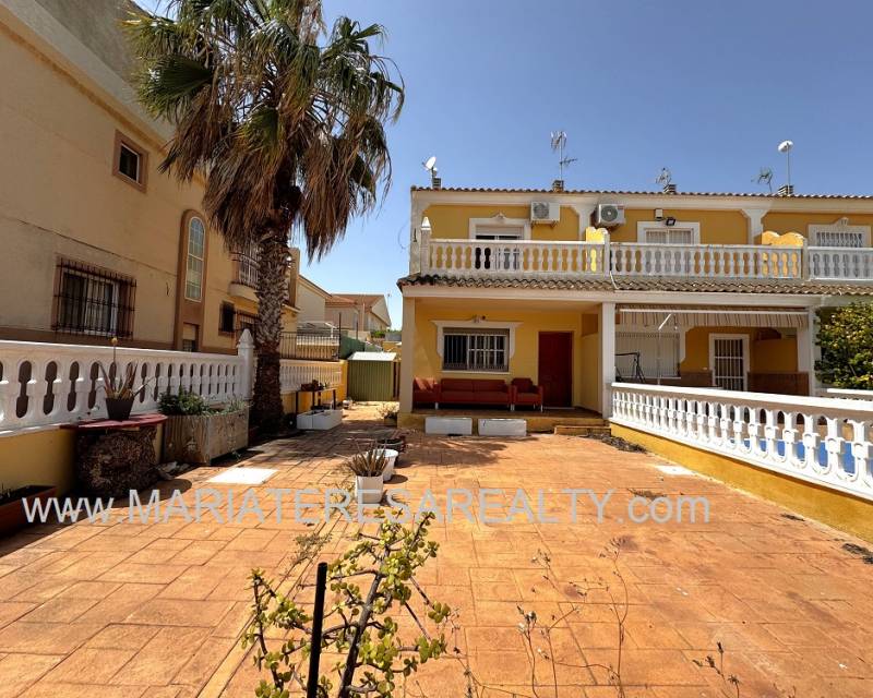 Casa semi-adosada - Venta - Los Narejos - Los Narejos