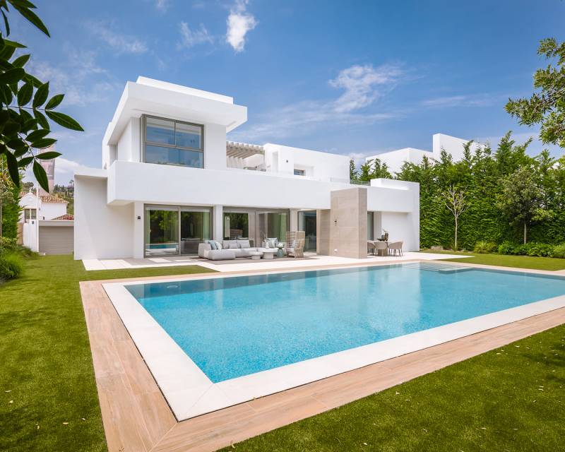 Villa - New Build - El Paraíso - El Paraíso